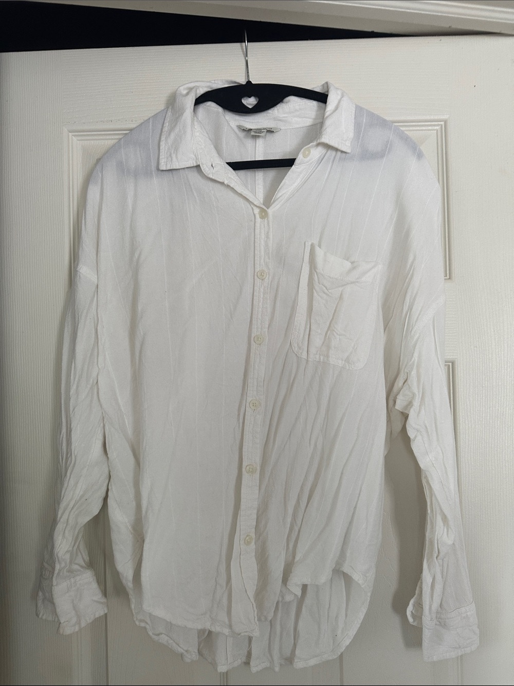 American Eagle Outfitters White Casual Button-Down Shirt